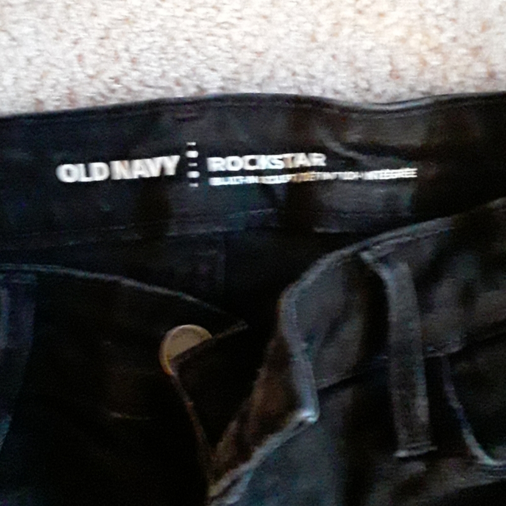 🍒Old navy black skinny Jean's size 4P - Picture 3 of 6